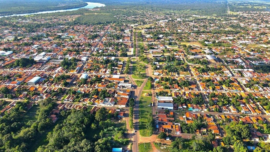 Ação do Ministério Público pede que aumento salarial de R$ 8,8 mil para prefeito de Araguatins seja anulado