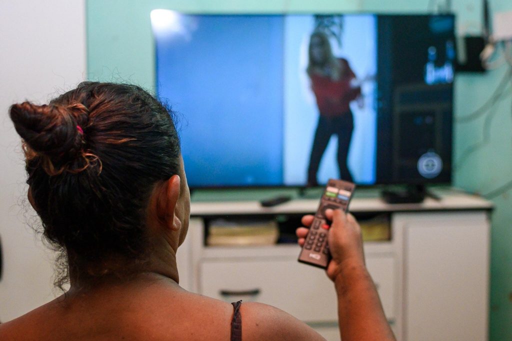 Famílias de 44 cidades do Tocantins já podem agendar instalação gratuita da nova parabólica digital