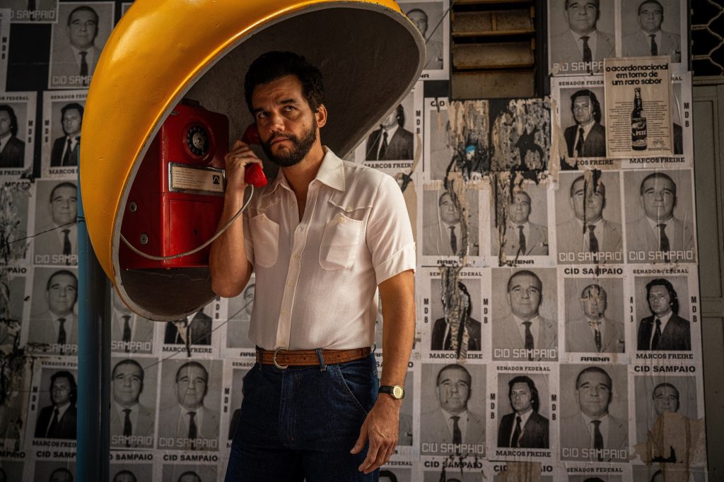 ‘O Agente Secreto’ estreia na liderança da bilheteria nacional e arrecada R$ 6,6 milhões