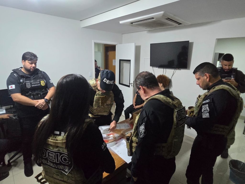 Grupo que usava site de acompanhantes para extorquir homens é alvo de operação da PC