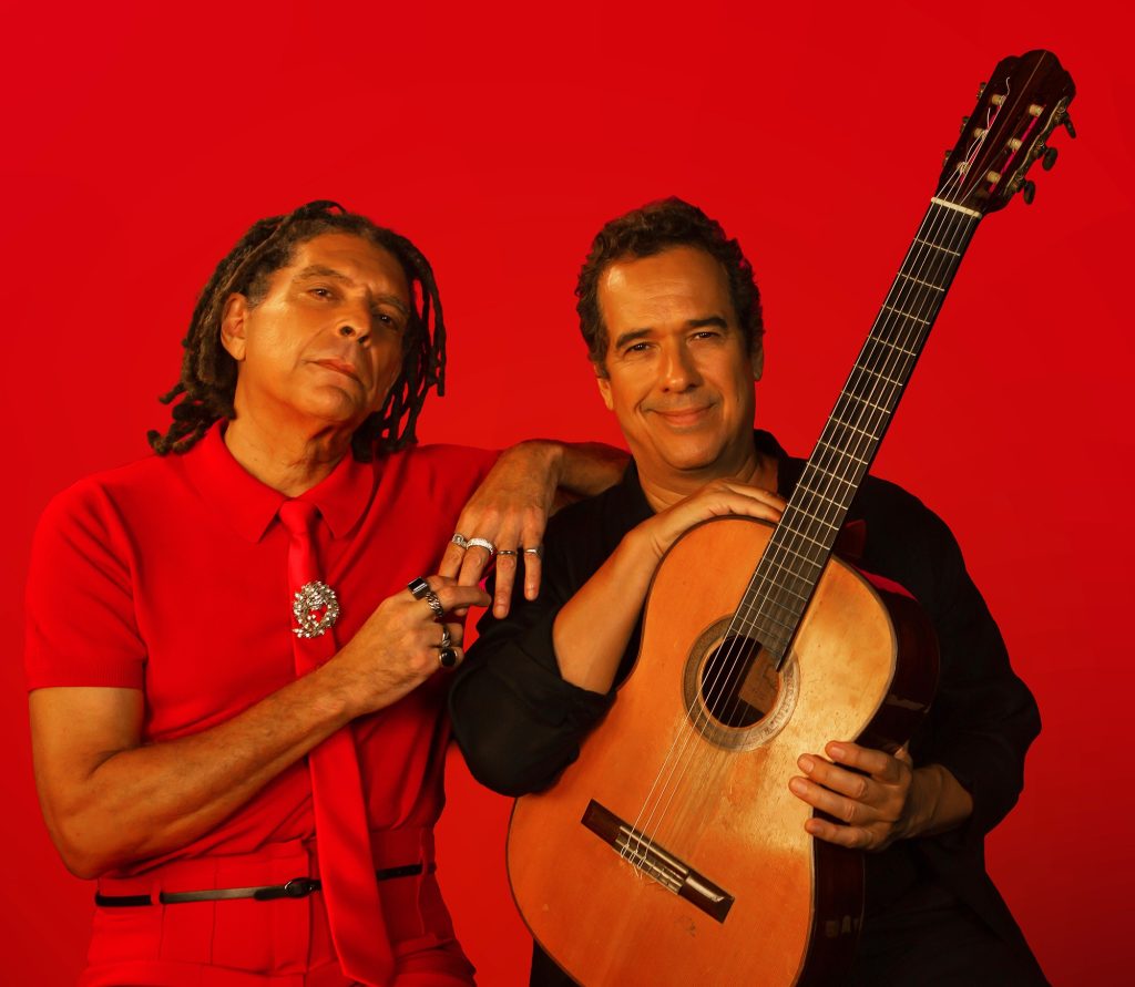 Marcos Sacramento e Zé Paulo Becker reavivam afrosambas, após 60 anos, em álbum com grandes vozes e violões