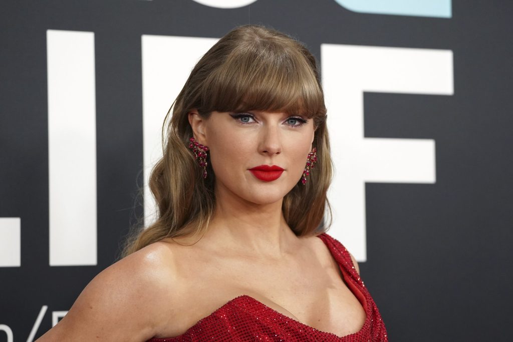 Taylor Swift anuncia música inédita para ‘Toy Story 5’