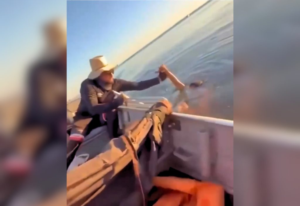 ‘Deus enviou a gente para aquele local’, diz pescador após resgate de homem no lago de Palmas